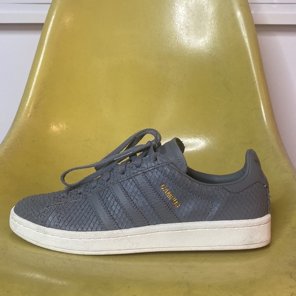 Adidas Textured Sneaker Sz 8.5 - Picture 5 of 10